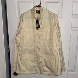 Nike women’s Loose Fit Windbreaker Jacket